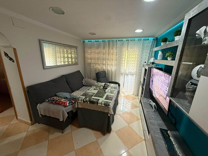Piso en venta en Carretera de Cádiz, Girón Las Delicias de 3 habitaciones