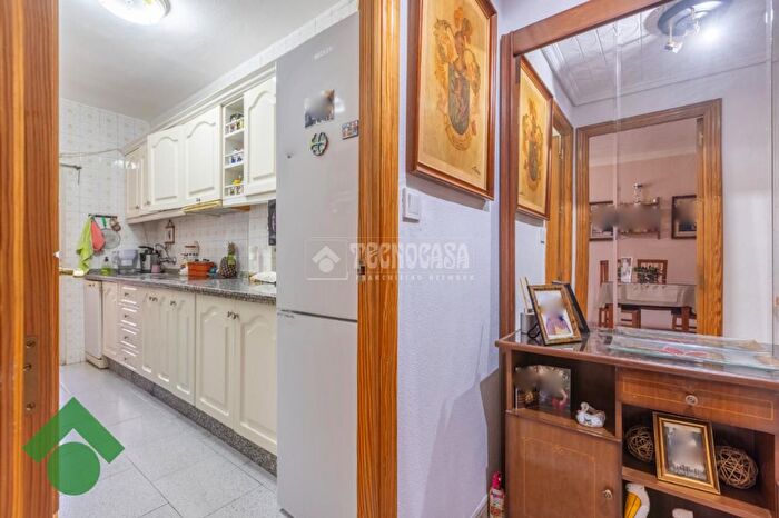 Casas en venta y pisos alquiler - 2