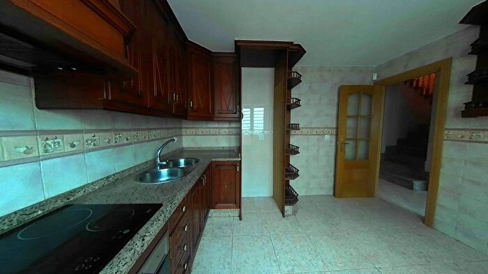 Casas en venta y pisos alquiler - 2