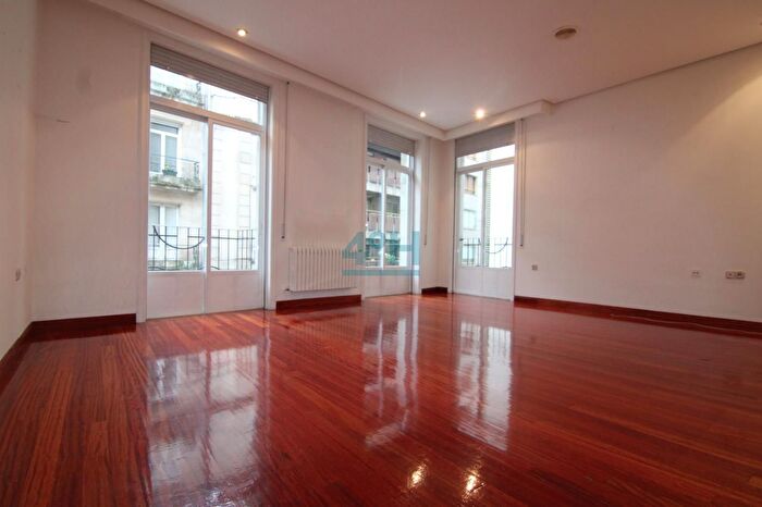 Piso en alquiler en Allariz, Ourense de 4 habitaciones