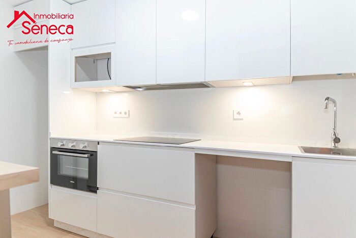 Casa en venta en Sur, Campo de la Verdad Miraflores de 4 habitaciones
