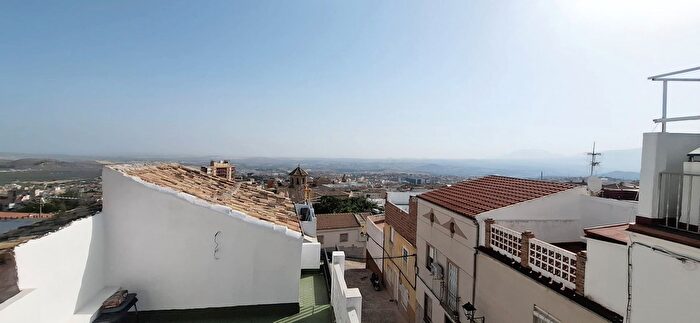Casa en venta en Ctra Circunvalación La Magdalena, Jaén Capital de 4 habitaciones