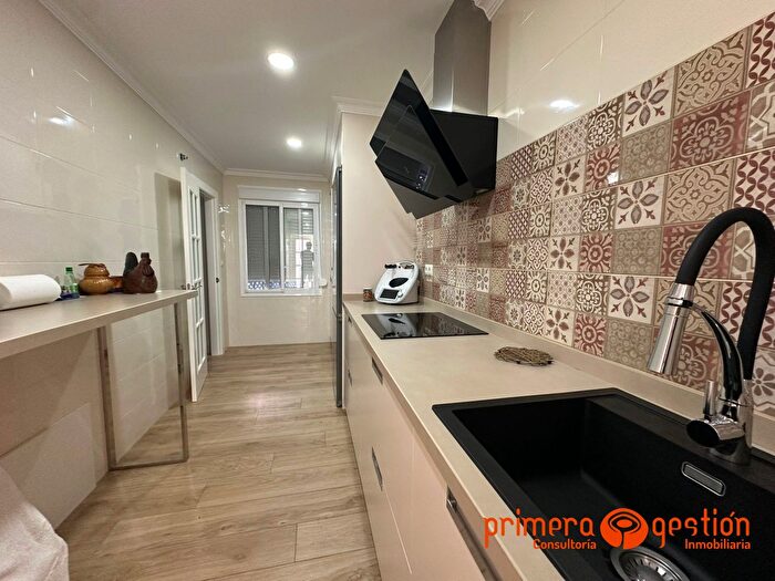 Casas en venta y pisos alquiler - 2