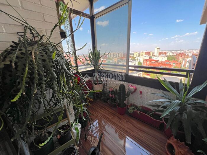Casas en venta y pisos alquiler - 3