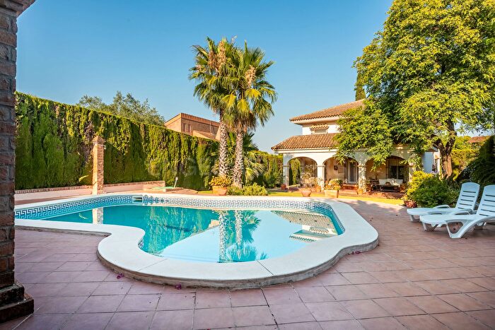 Casa en venta en Simon Verde, Mairena del Aljarafe de 7 habitaciones