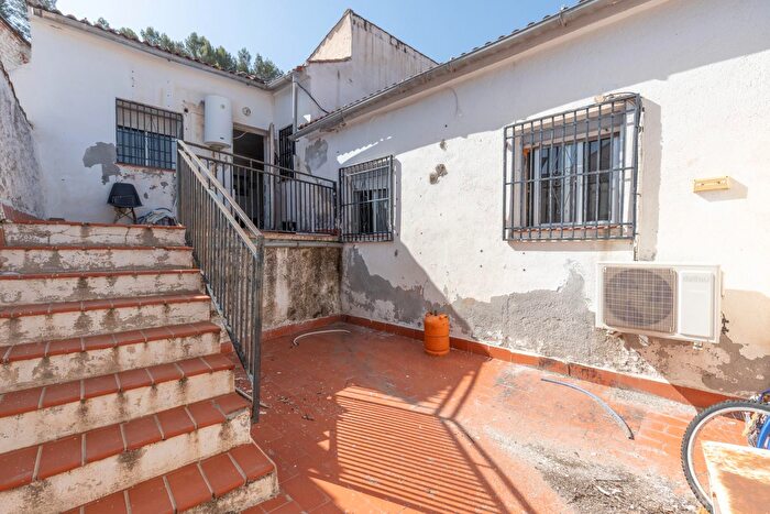 Casas en venta y pisos alquiler - 2