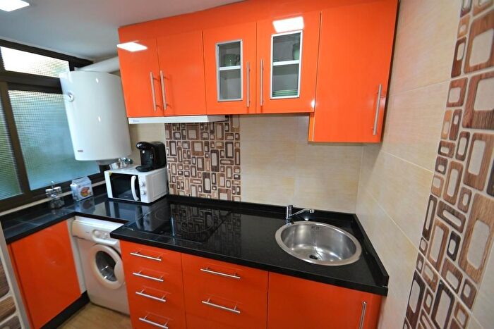 Casas en venta y pisos alquiler - 1