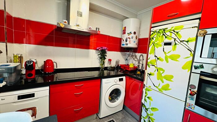 Casas en venta y pisos alquiler - 2