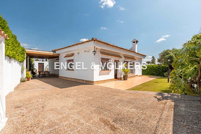 Casa en venta en Palomares del Río, Sevilla de 4 habitaciones