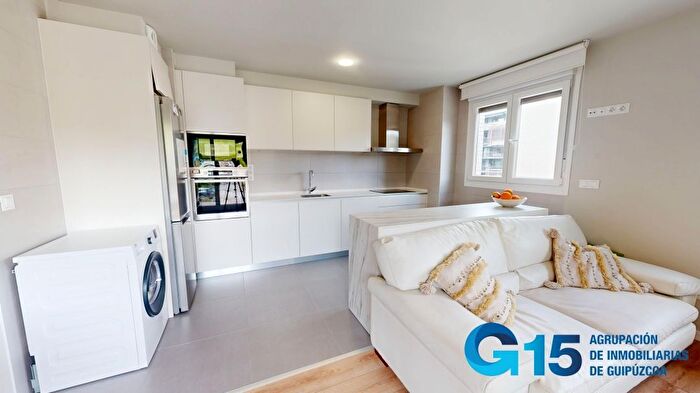 Casas en venta y pisos alquiler - 2