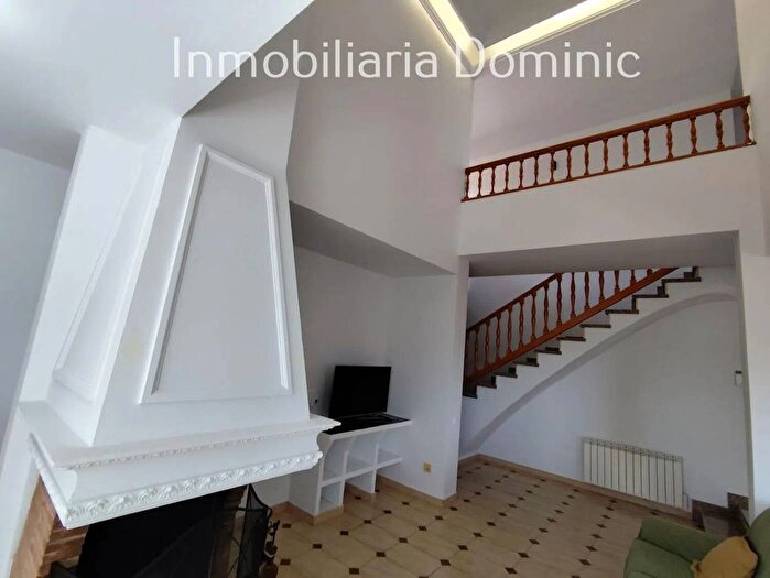 Casas en venta y pisos alquiler - 3