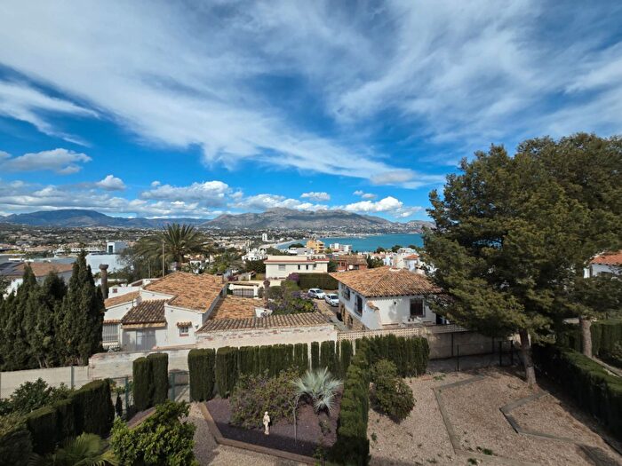 Casa en venta en LAlbir, LAlfàs del Pi de 4 habitaciones