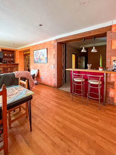 Casas en venta y pisos alquiler - 2