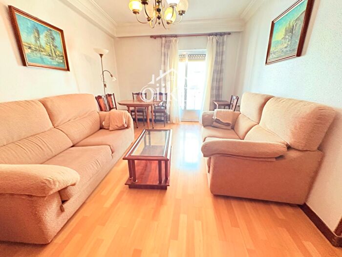 Casas en venta y pisos alquiler - 1