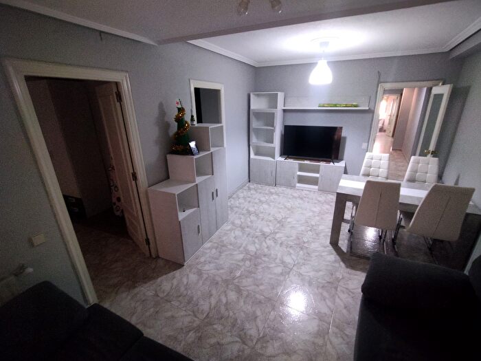 Casas en venta y pisos alquiler - 1