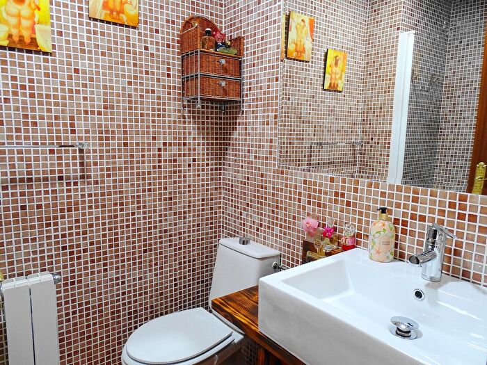 Casas en venta y pisos alquiler - 3