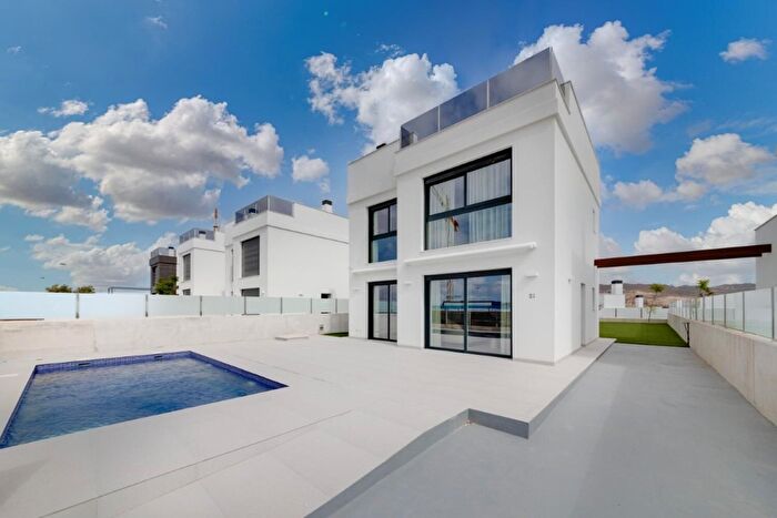 Casa en venta en Bonalba Cotoveta, Mutxamel de 3 habitaciones