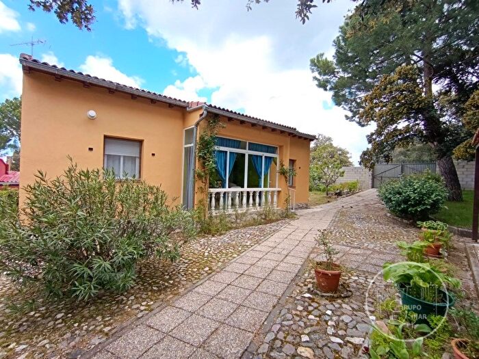 Casas en venta y pisos alquiler - 1