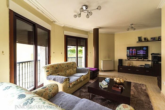 Casas en venta y pisos alquiler - 1