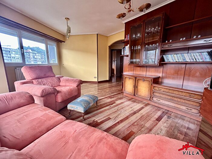 Casas en venta y pisos alquiler - 3