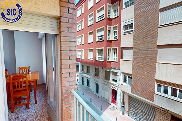 Casas en venta y pisos alquiler - 2
