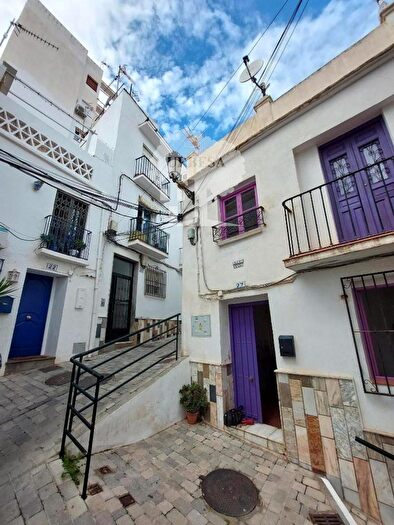 Casas en venta y pisos alquiler - 1