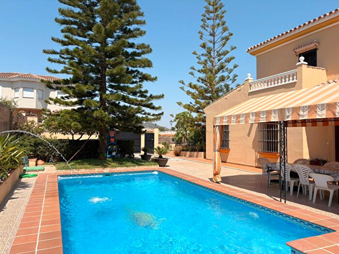Casa en venta en El Romeral Peñón de Zapata, Alhaurín de la Torre de 5 habitaciones
