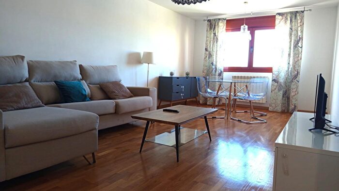 Casas en venta y pisos alquiler - 1