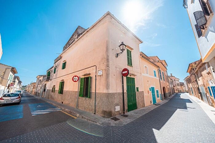Casa en venta en Sant Llorenç des Cardassar, Illes Balears de 4 habitaciones