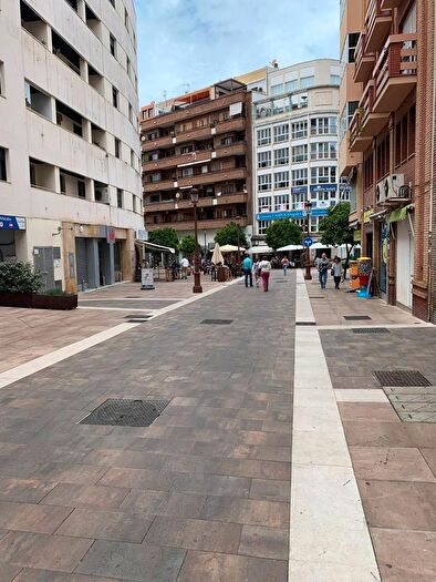 Casas en venta y pisos alquiler - 2