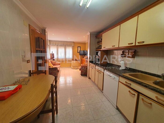 Casas en venta y pisos alquiler - 3