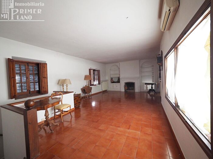 Casas en venta y pisos alquiler - 1