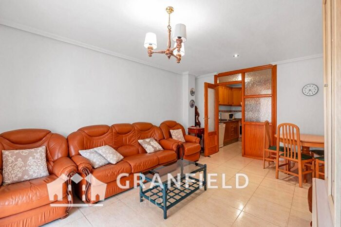 Casas en venta y pisos alquiler - 2