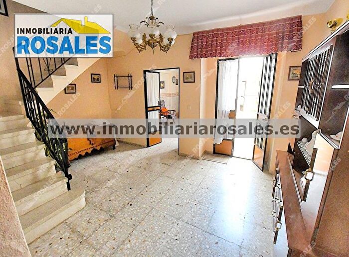 Casas en venta y pisos alquiler - 1