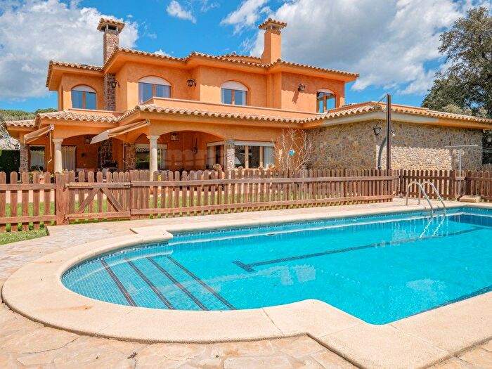 Casa en venta en Montras, Girona de 4 habitaciones
