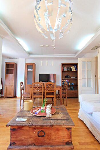 Casas en venta y pisos alquiler - 3