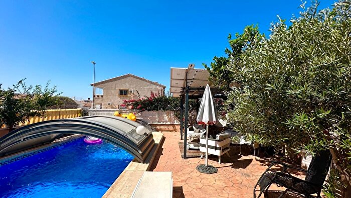 Casa en venta en Orihuela Costa, La Regia de 4 habitaciones