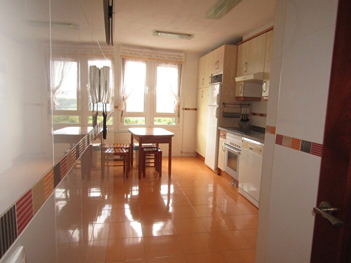 Casas en venta y pisos alquiler - 1