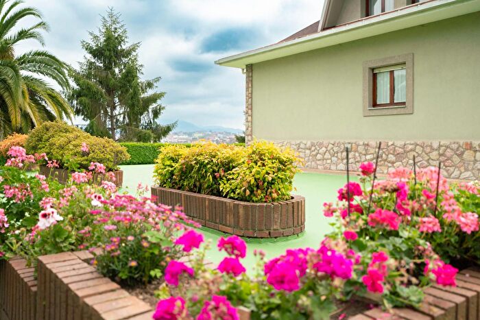 Casas en venta y pisos alquiler - 1