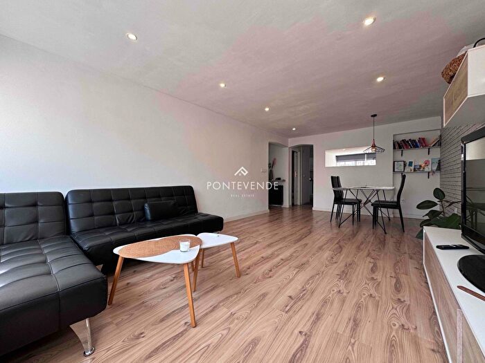 Piso en venta en Zona de Plaza de Barcelos, Pontevedra Capital de 3 habitaciones