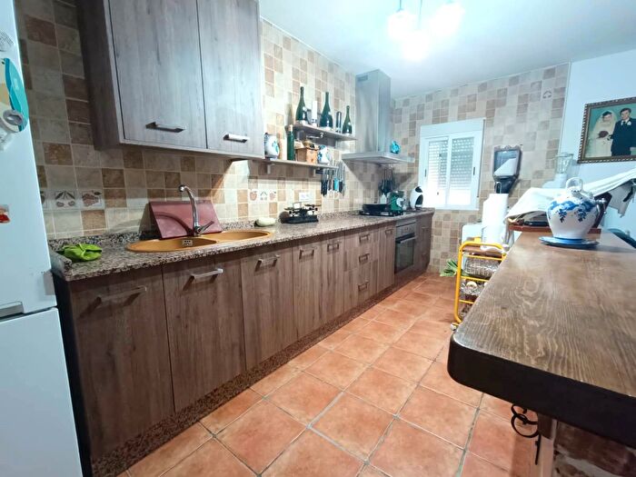 Casas en venta y pisos alquiler - 2