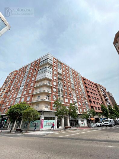 Casas en venta y pisos alquiler - 3
