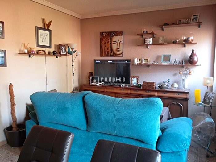 Casas en venta y pisos alquiler - 1