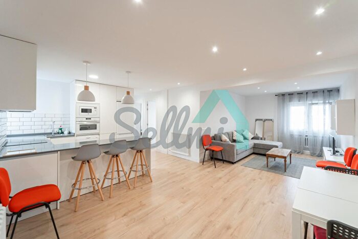 Casas en venta y pisos alquiler - 1