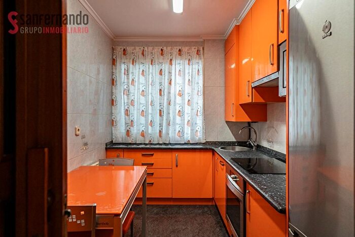 Piso en venta en Inmobiliaria Barreda, Torrelavega de 3 habitaciones