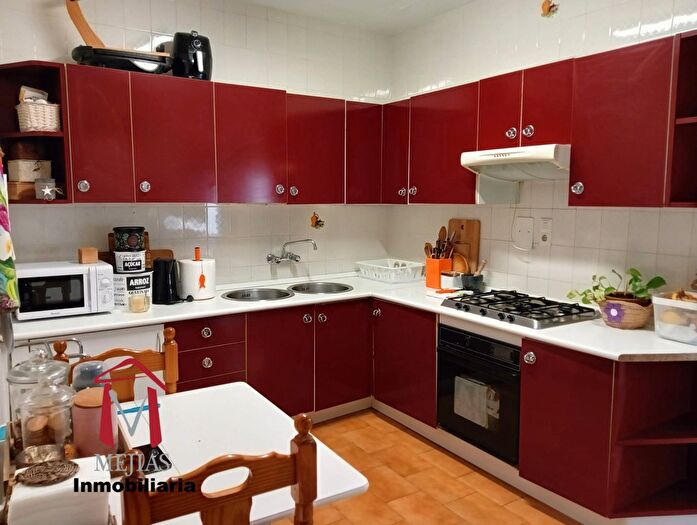 Casas en venta y pisos alquiler - 1