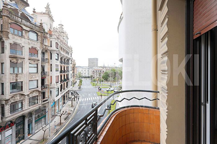 Piso en venta en Gros, Donostia San Sebastián de 5 habitaciones