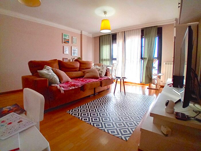 Casas en venta y pisos alquiler - 1
