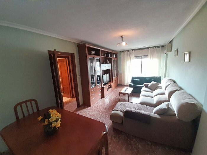 Casas en venta y pisos alquiler - 1