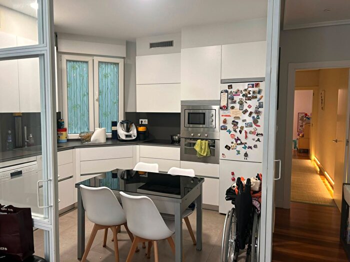 Casas en venta y pisos alquiler - 2